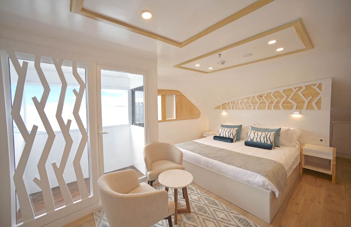 Luxury cruise seastar social aereas